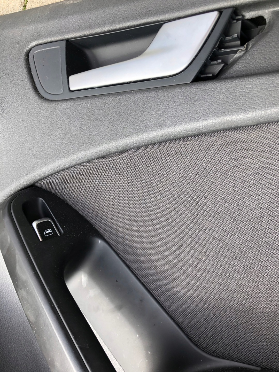 AUDI A4 B8 LIFT side upholstery right front 0407