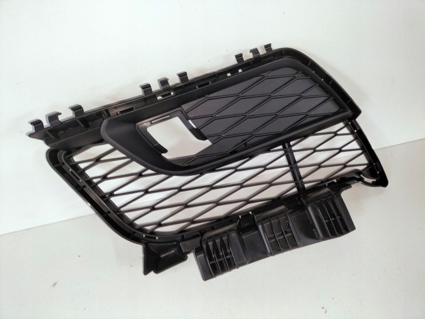 grille grid of a bumper left TOYOTA SUPRA 19