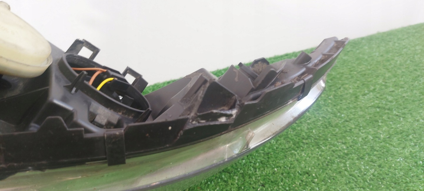 MERCEDES A-KLASA 169 left light front REFLEKTOR LH