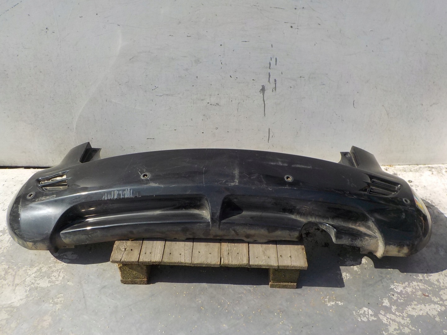 660 SUZUKI SPLASH LIFT bumper rear part rear PDC