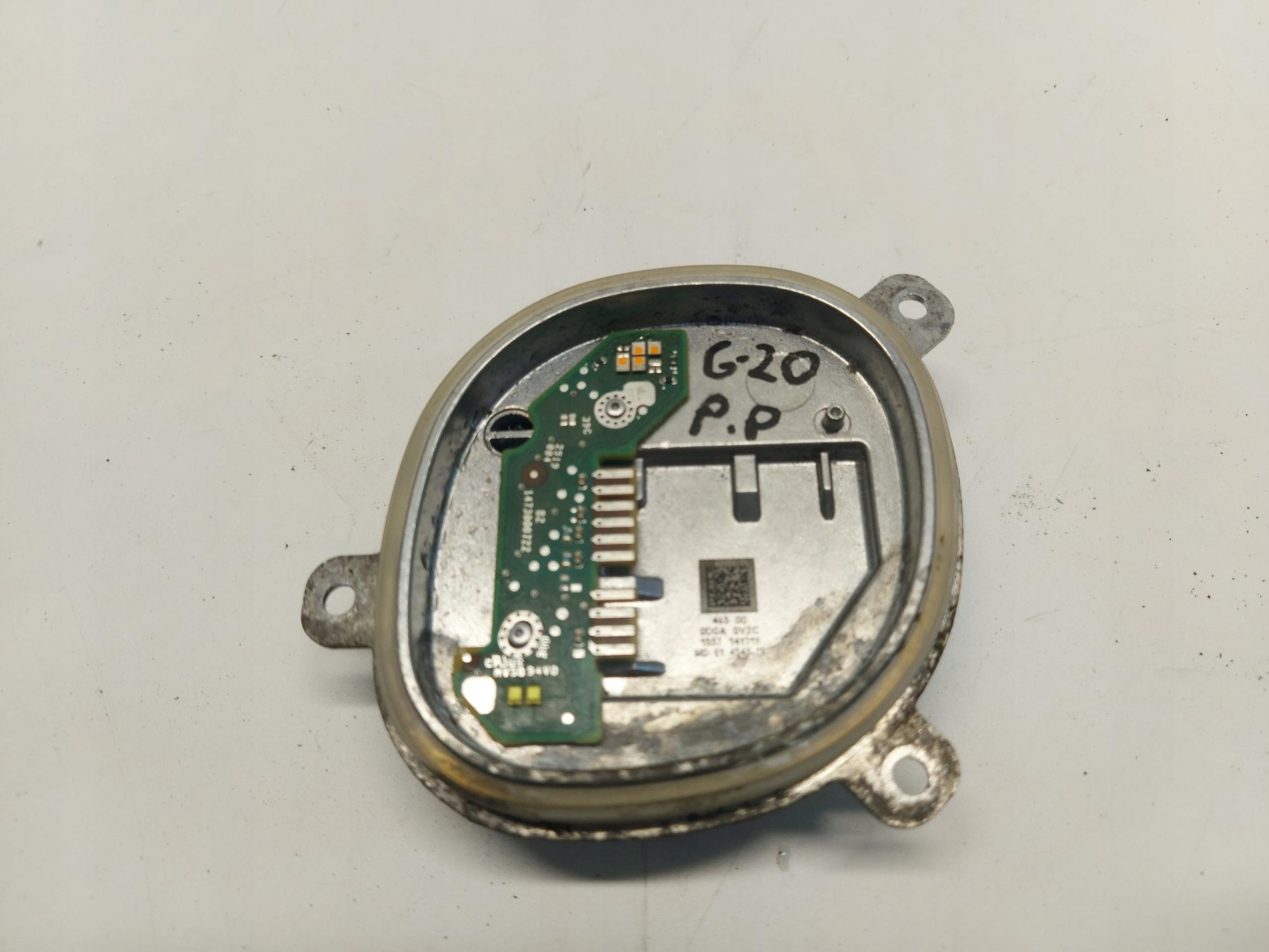 BMW G20 330e module control unit LED right front 141119
