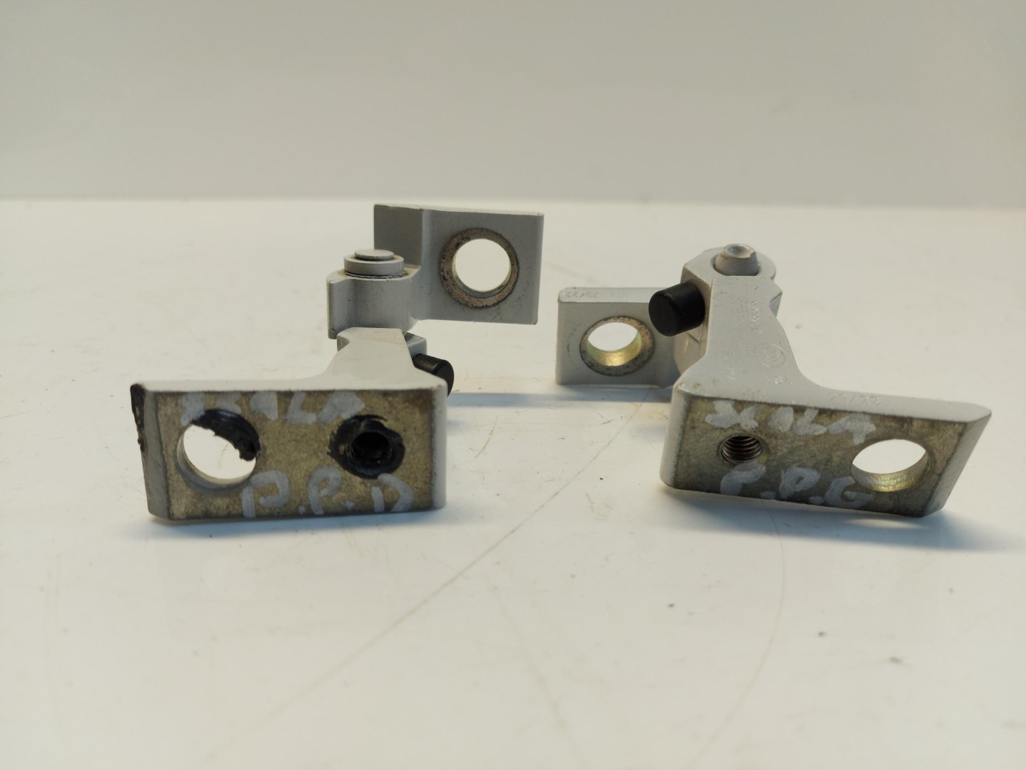 SKODA SCALA hinges right rear part SCALA 019238