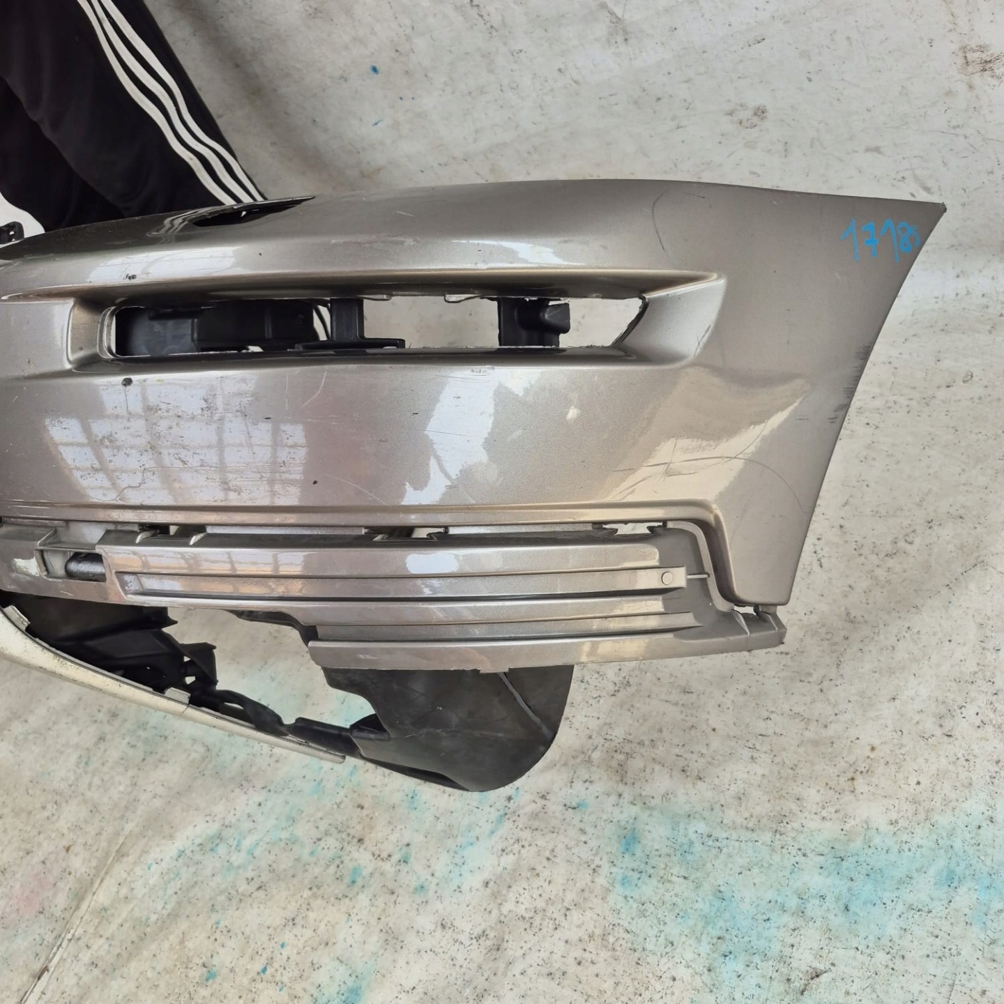 VOLVO XC90 and LIFT 07- bumper front front SPR 30678947