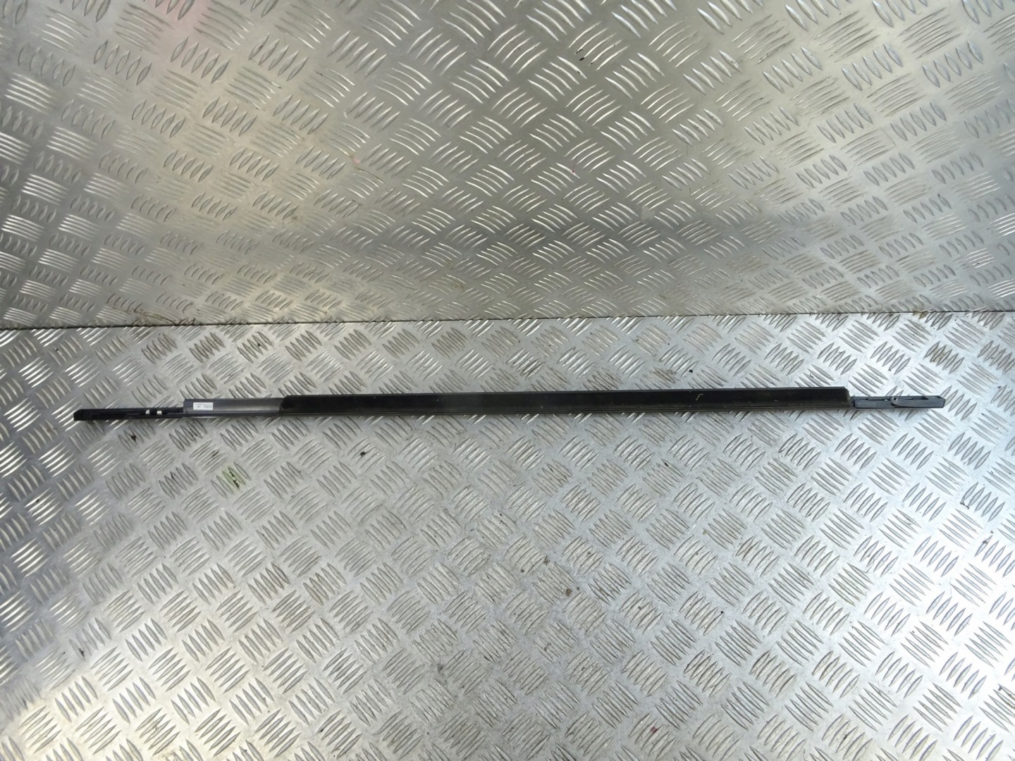 RANGE ROVER VELAR Moulage Portière Droite Arrière J8A2-25596-AC