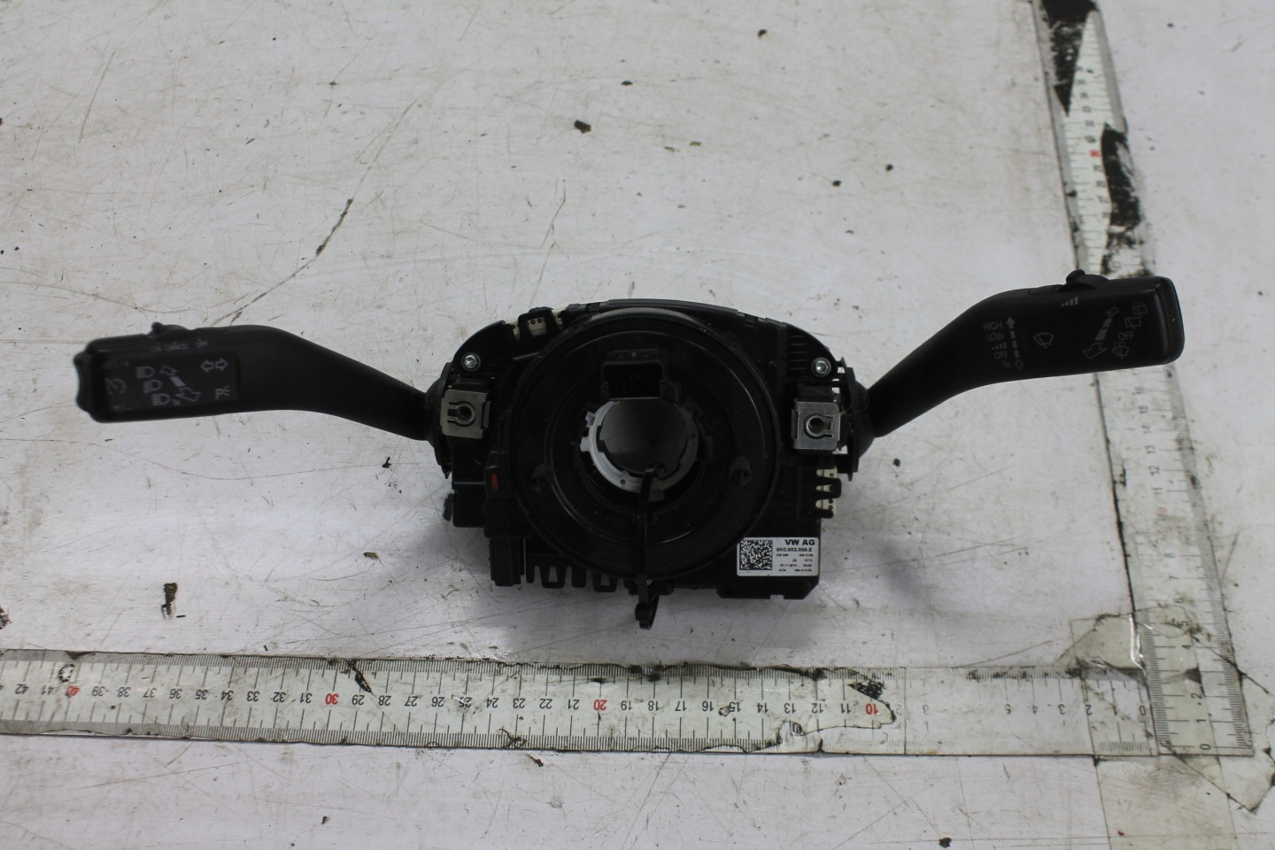steering wheel levers and controls ring 5K0953521BN ALTEA 09