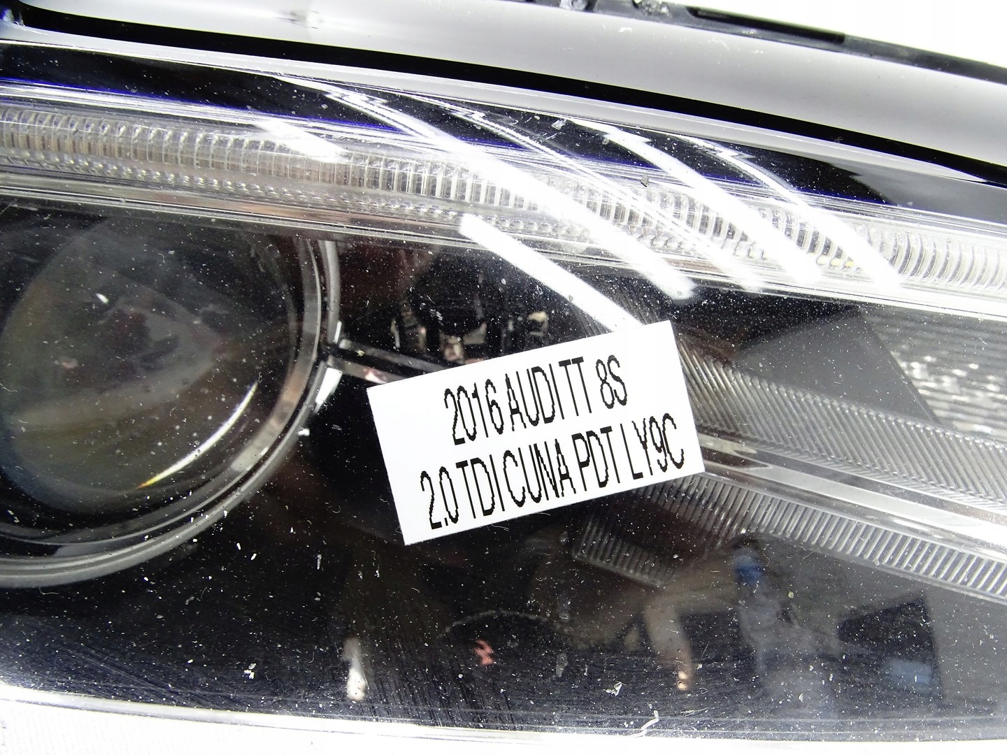 REFLEKTOR light right front right XENON LED AUDI TT 8S 8S0941006D