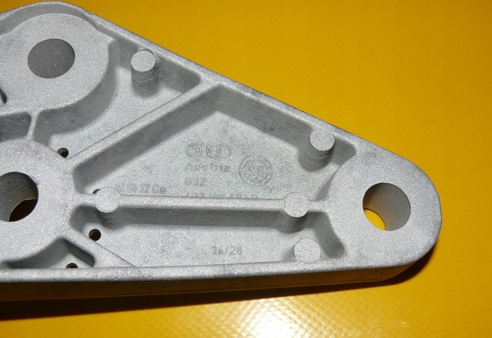 bracket holder engine mount AUDI S6 A6 C5 4.2 V8 299KM ARS 4B3199603B