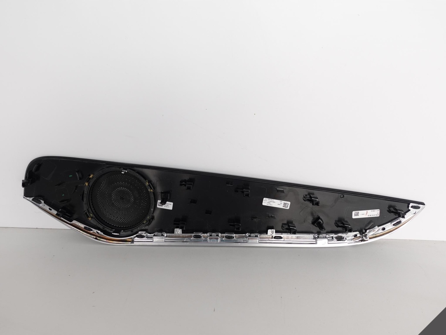 MERCEDES W205 GLC 253 moulding DEKOR PANEL left rear part