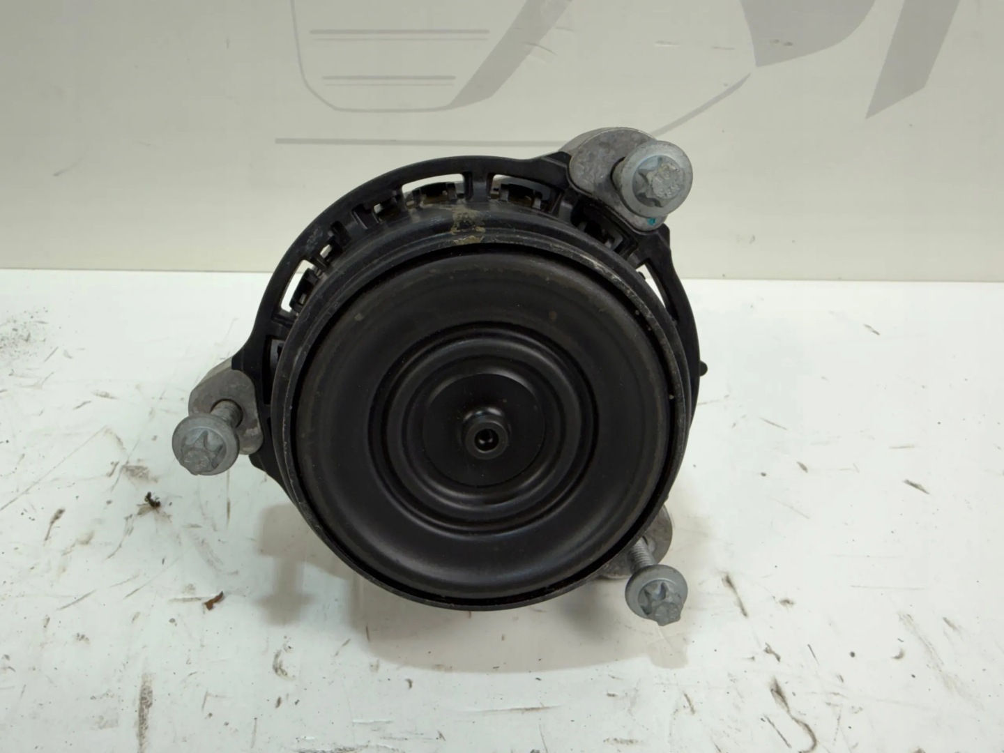 holder engine mount left BMW G20 G26 G29 G30 6860465