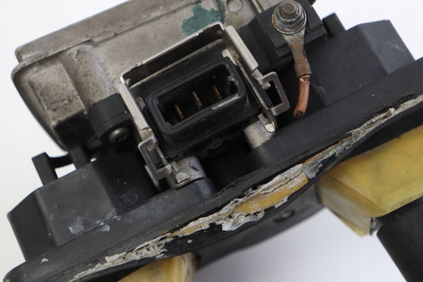 AUDI A4 B5 coil ignition 1.8 replacement DLA 058905105A