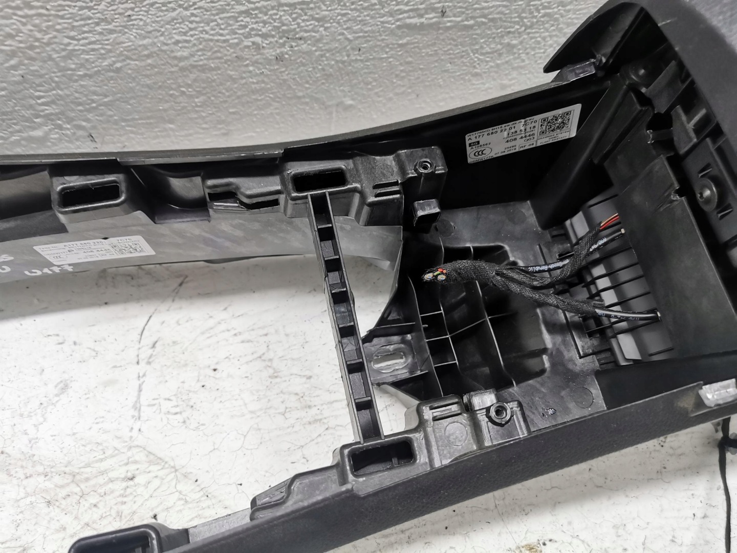 TUNEL mitte MERCEDES A-KLASA W177 18- EU