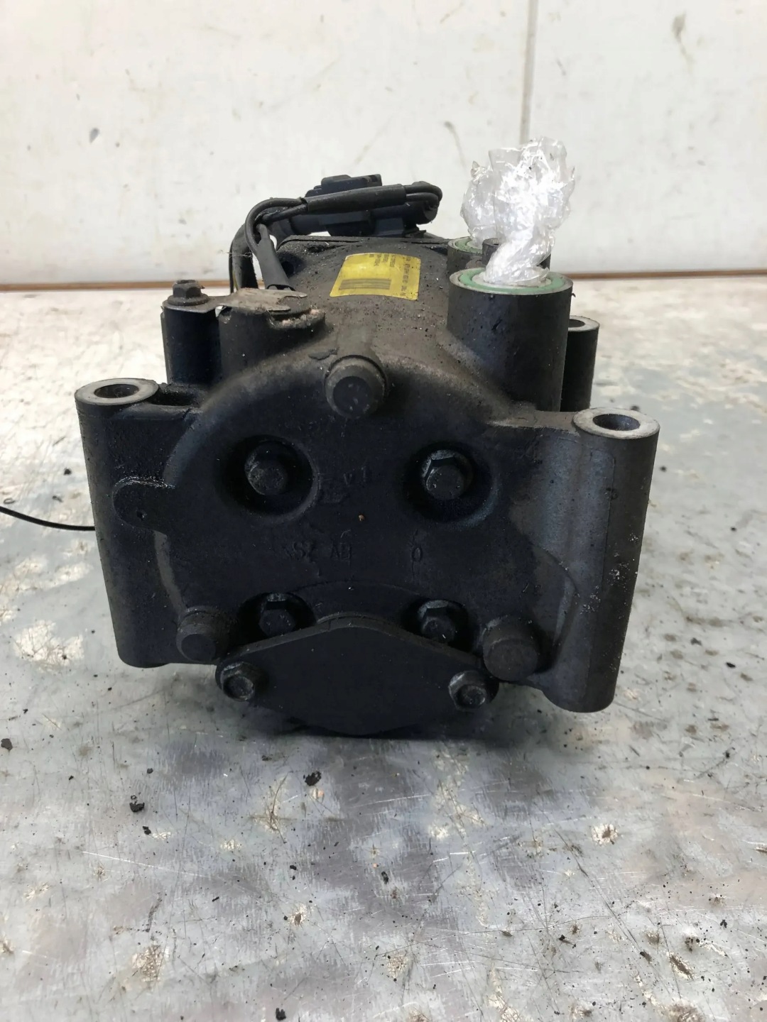 compressor compressor; of the air conditioning FORD FOCUS MK1 YS4H-19D629-AC