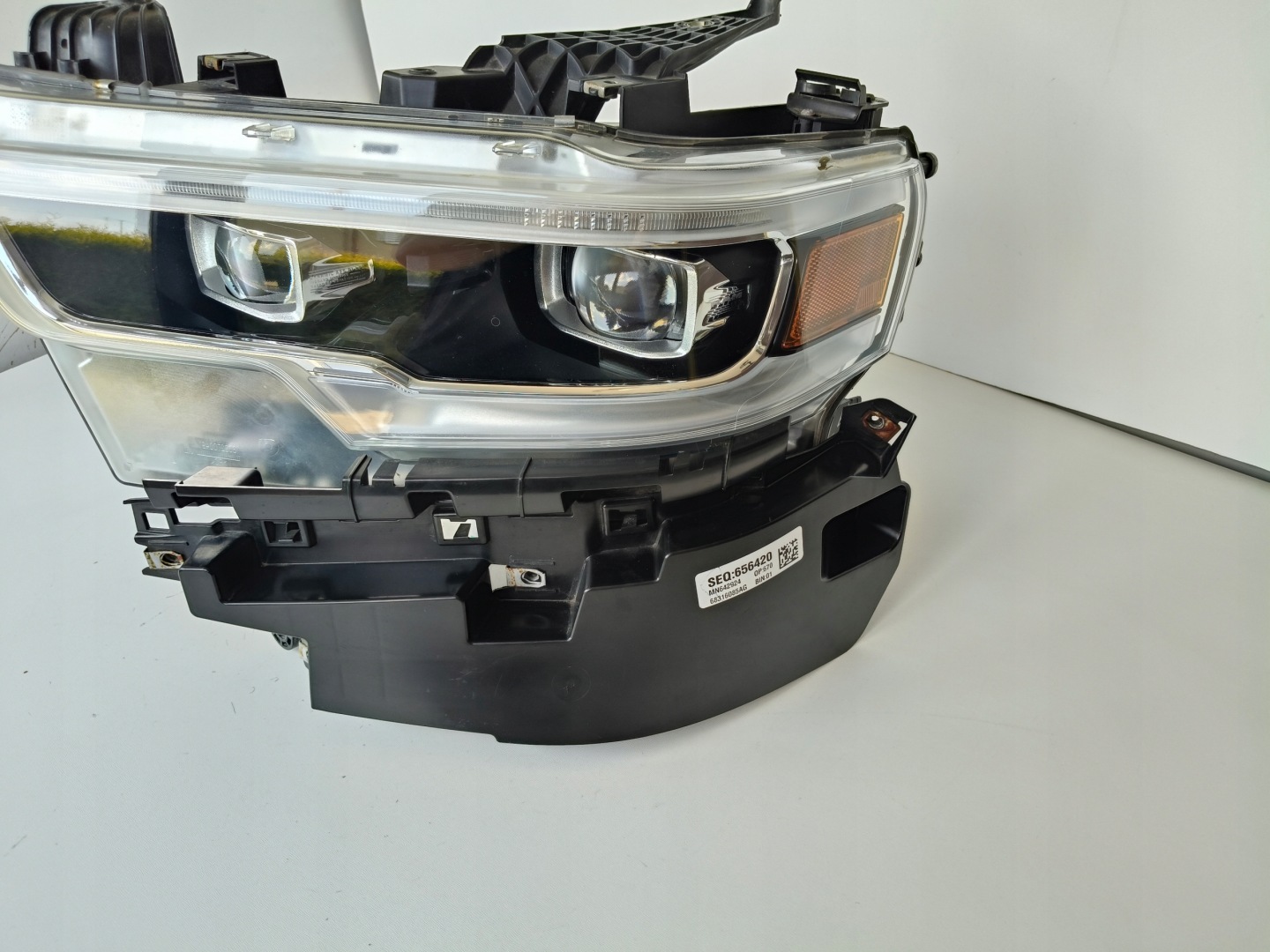 Licht links REFLEKTOR DODGE RAM 19- FULL LED