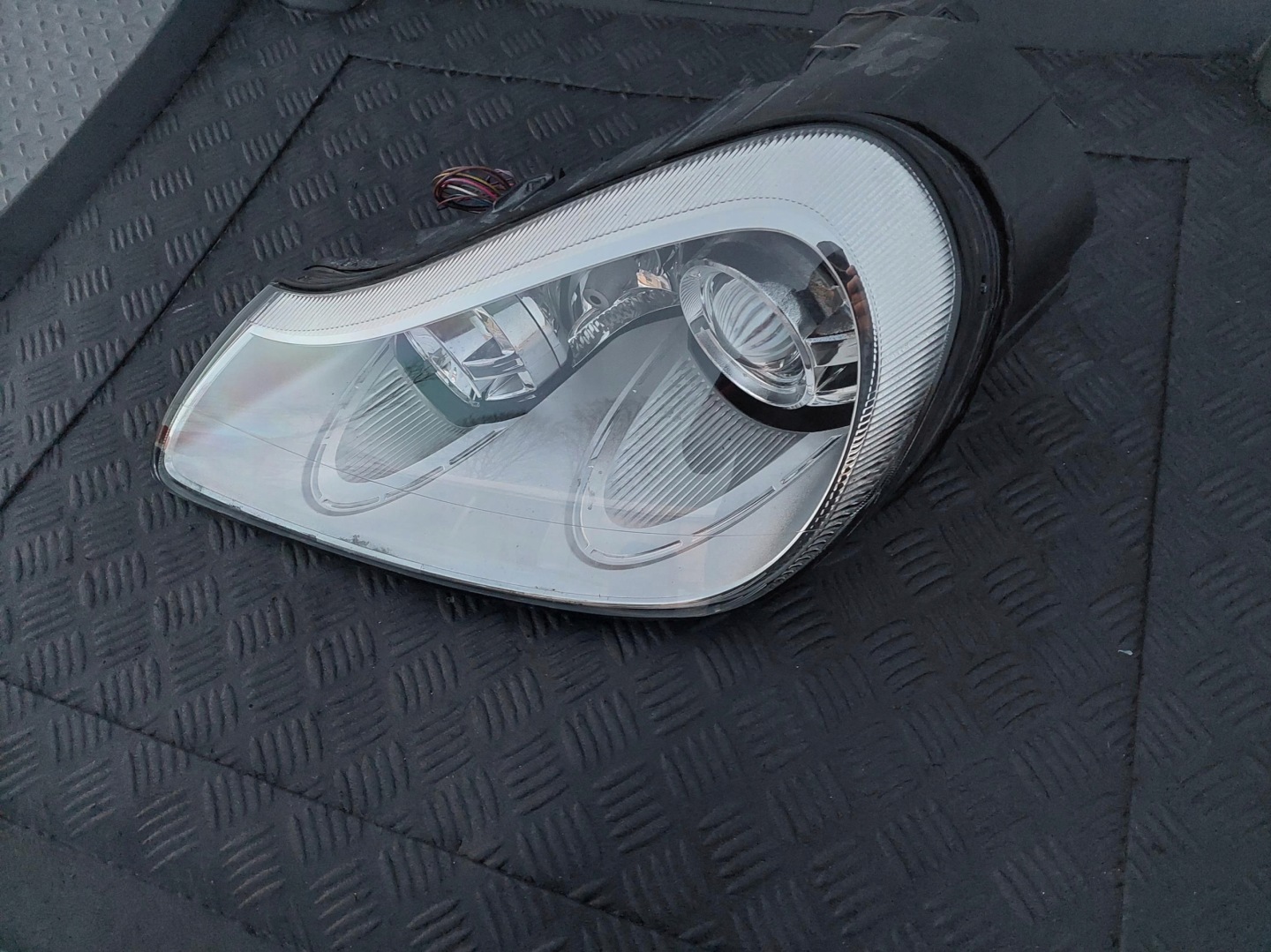 light front left front left XENON PORSCHE CAYENNE S and 7L LIFT