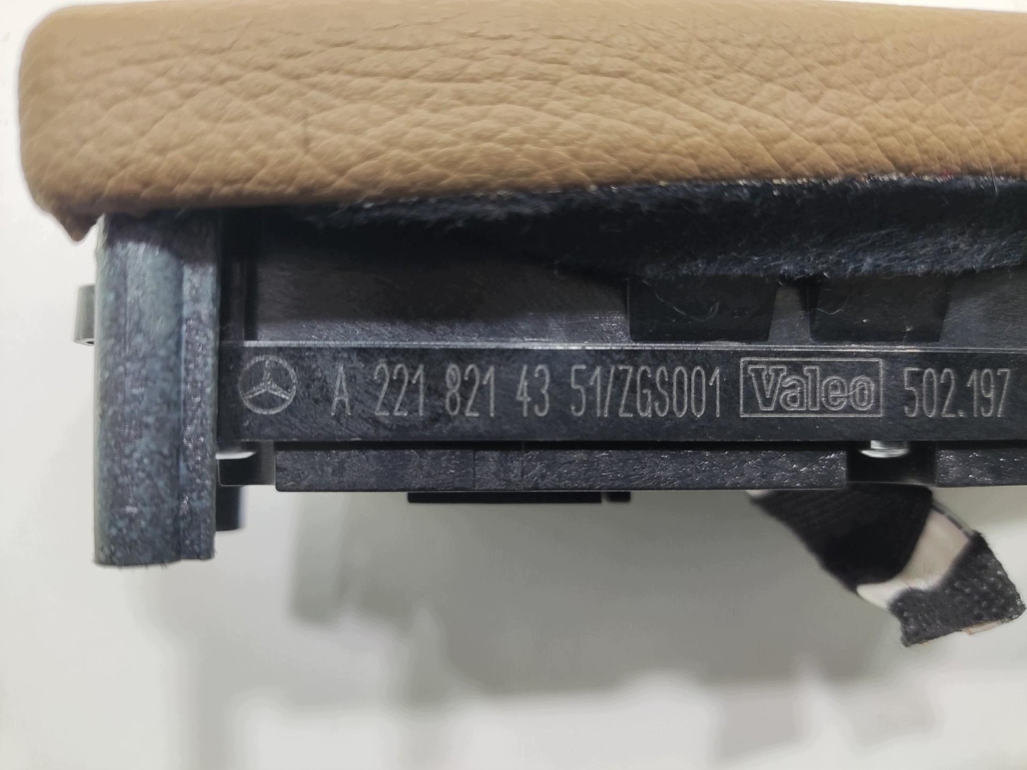 PANEL window control switch right rear part MERCEDES S-KLASA W221 2005-09 A2218214351