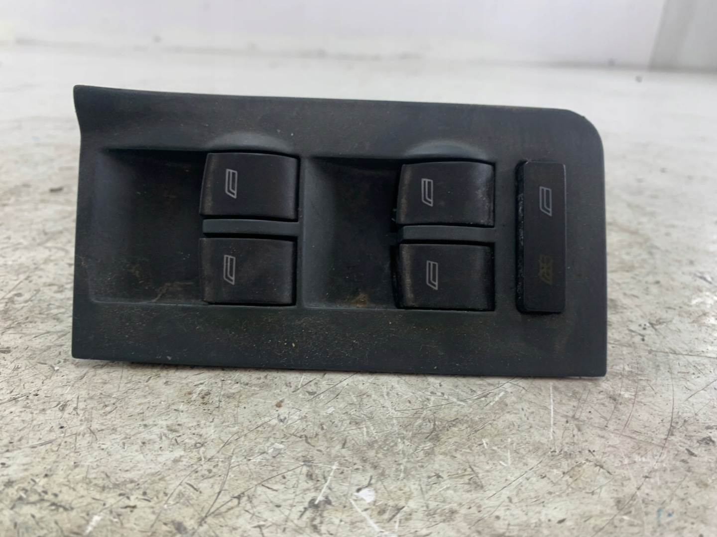 AUDI A3 8L switch PANEL of the window left front 4B0959851