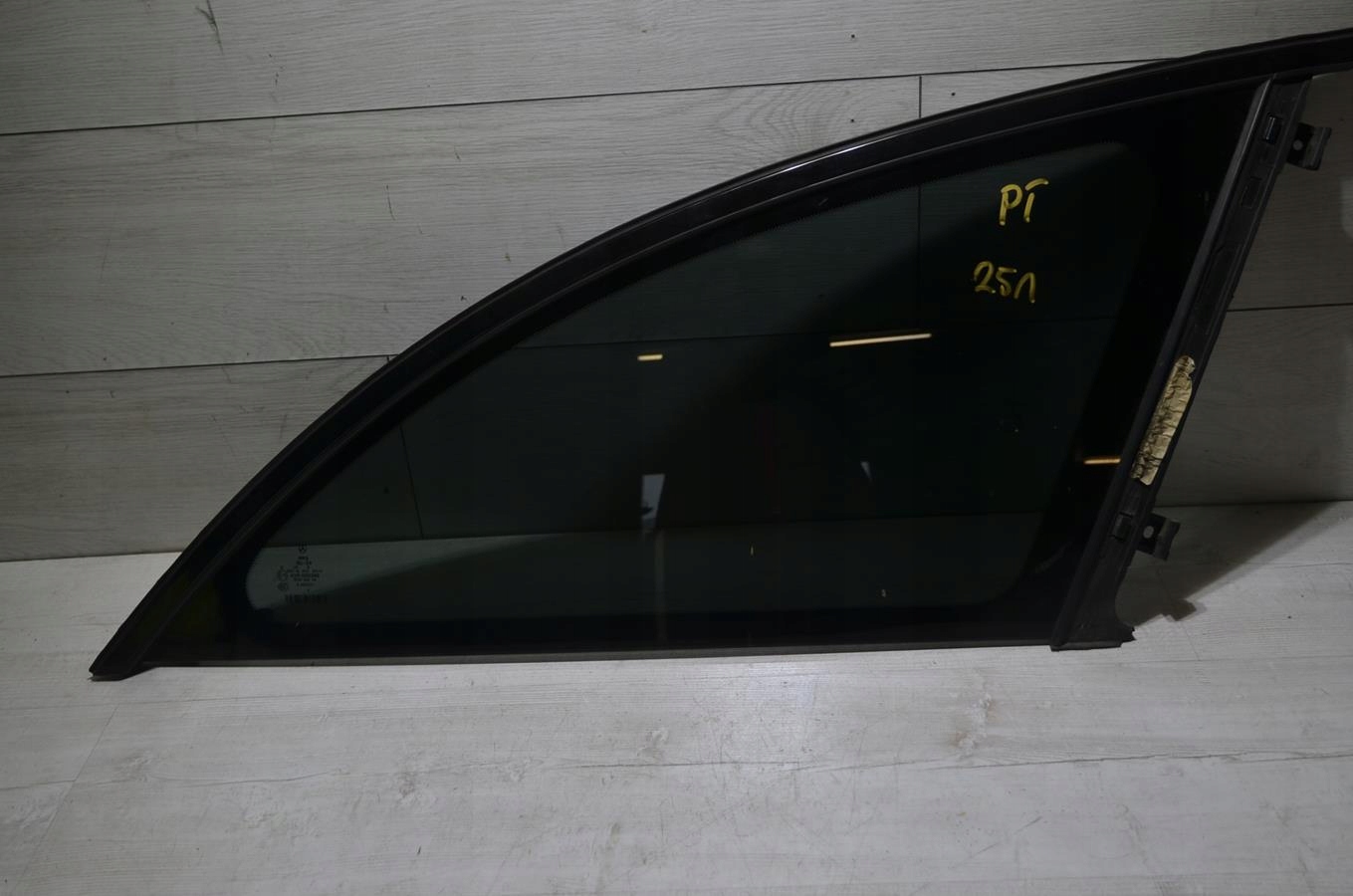 window bodywork right rear part Mercedes R-klasa W251