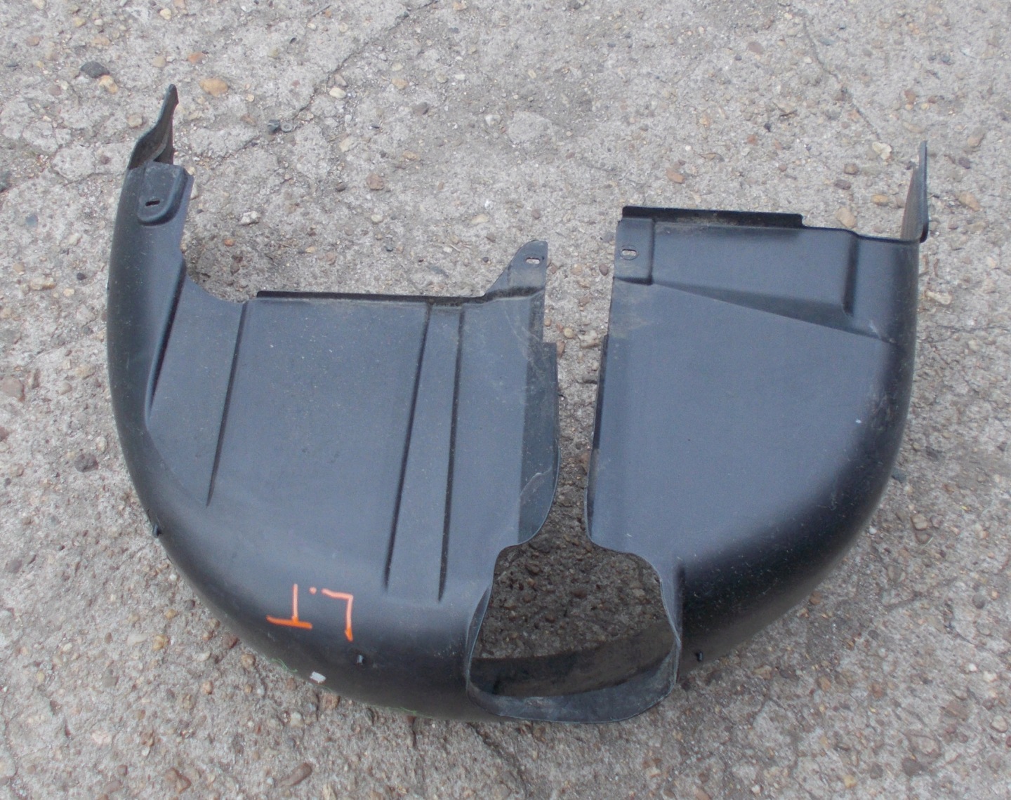 SKODA ROOMSTER 1.6 TDI 10R mudguard left rear part