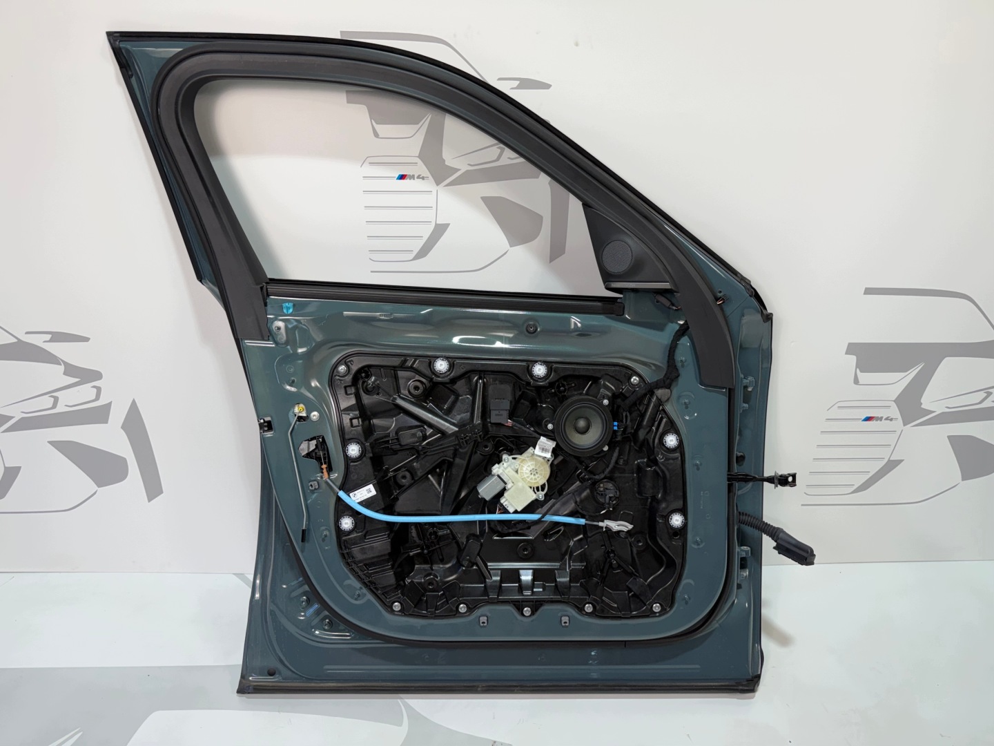 door left front BMW XM G09 C5Y CAPE YORK GREEN METALLIC
