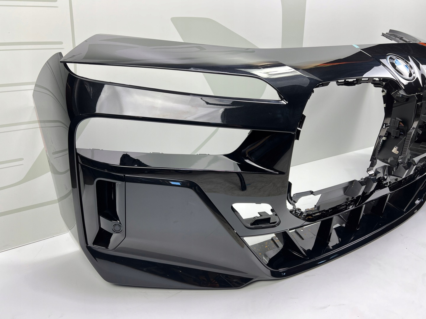 front bumper BMW G70 m-packet USA 4XPDC 475