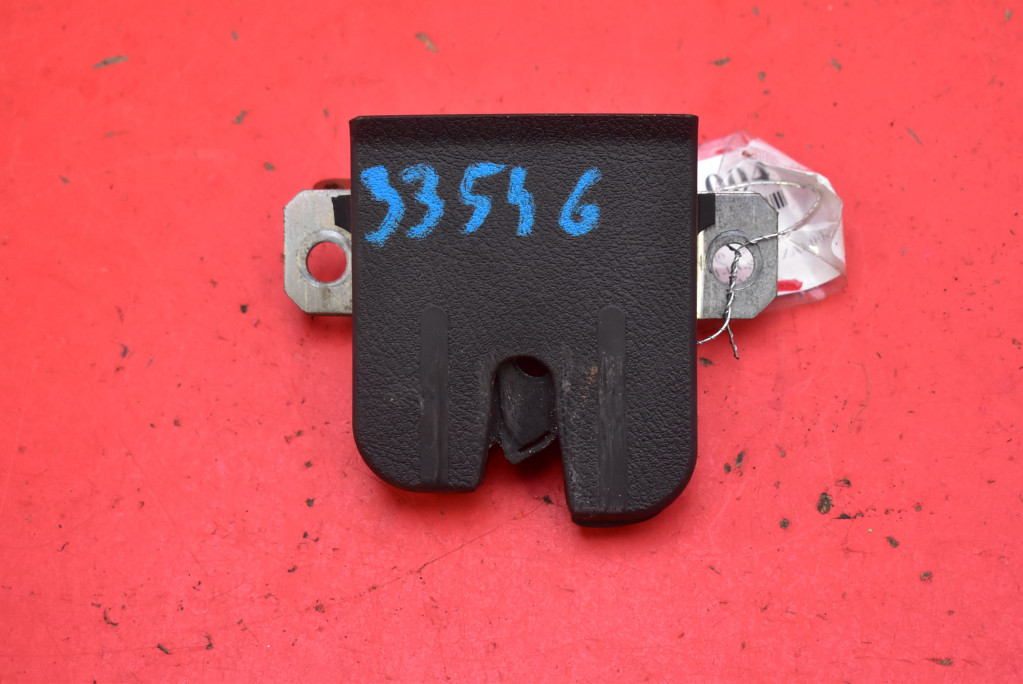 lock bonnet rear part boot 6Q6827505B VW POLO 4 IV 9N 01-05