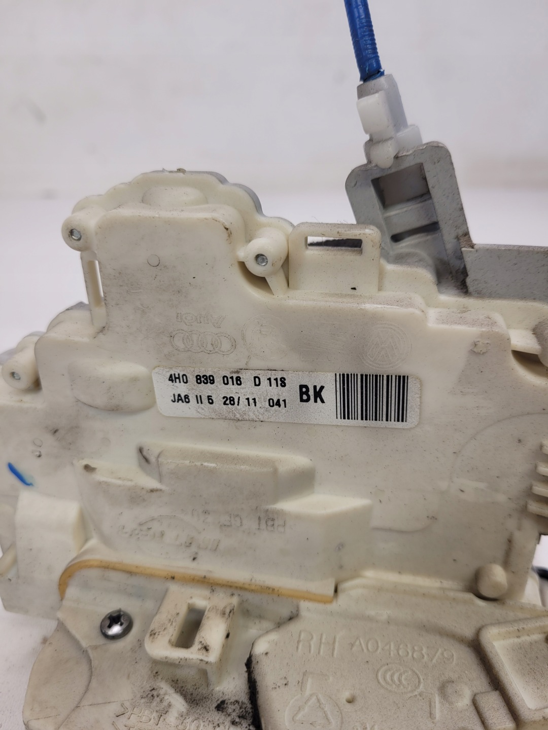 lock door right rear part AUDI A8 D4 4H0839016D DOCIAG