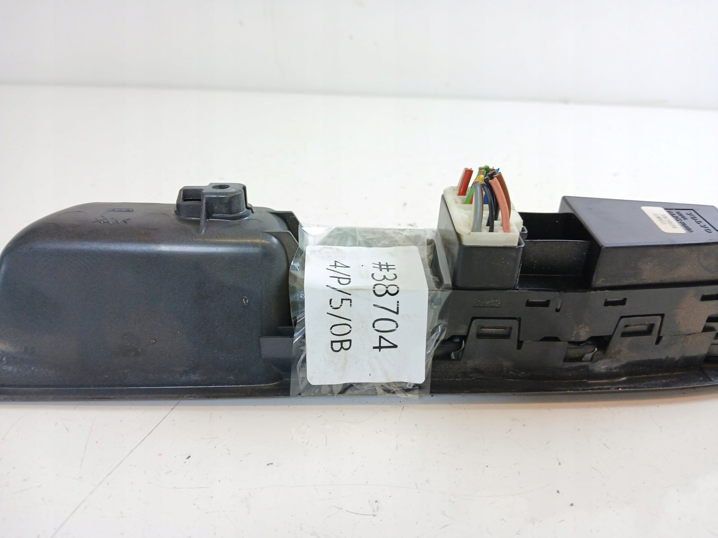 VOLVO V40 S40 a PANEL okna levý předek 30638694