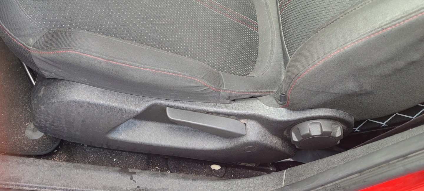 OPEL CORSA E seat left driver´s KUBELEK KUBELKOWY 5 door
