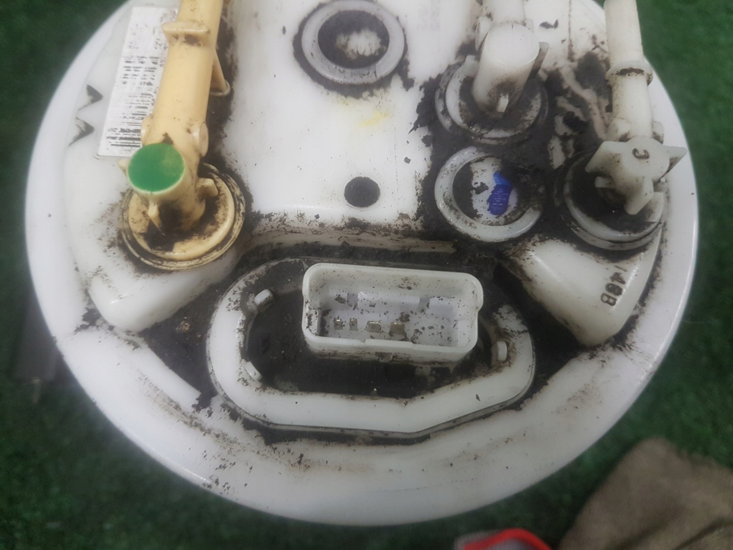 feed pump CITROEN C5 III 9647083480