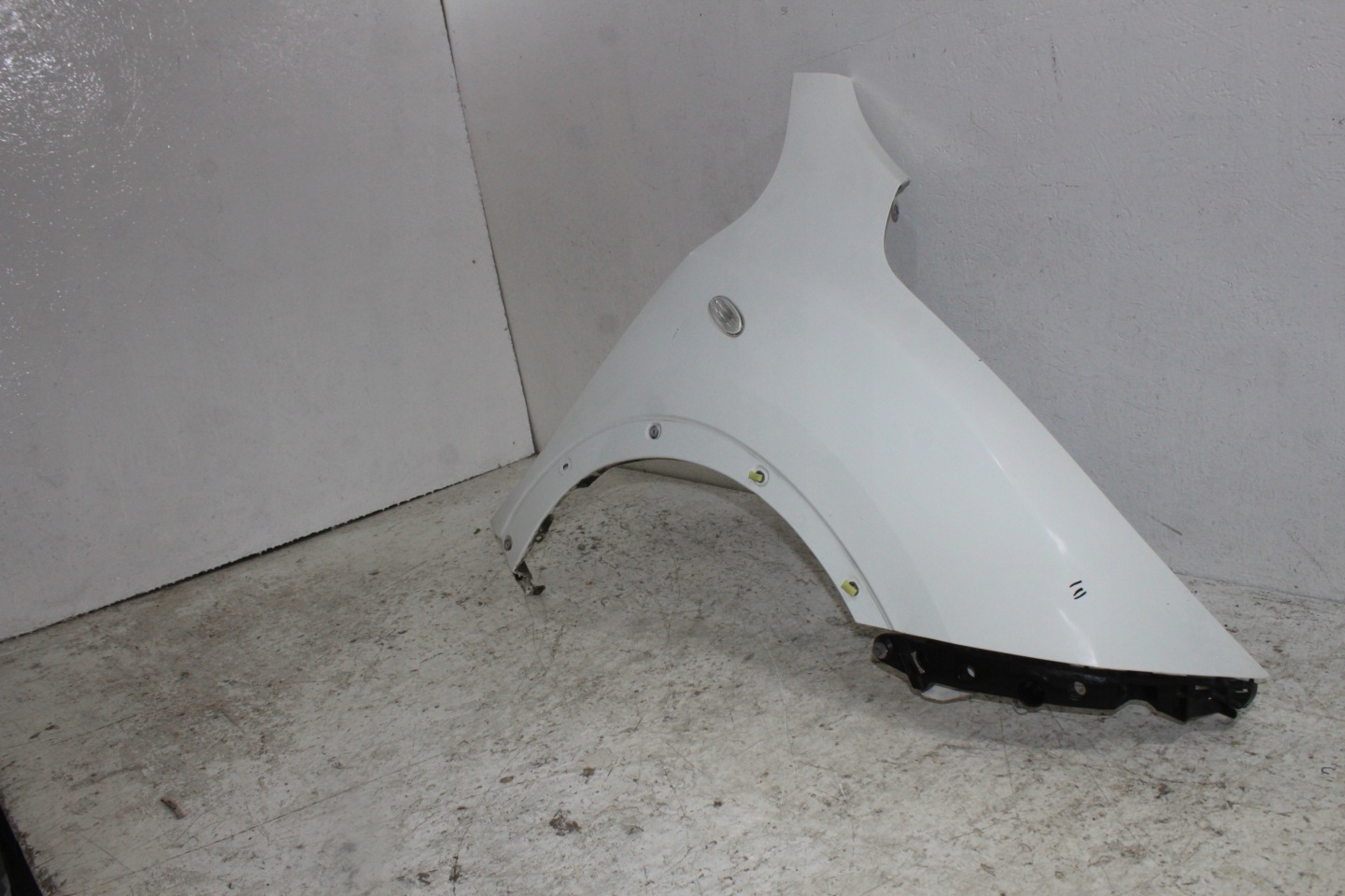 Nissan Juke F15 fender right front front