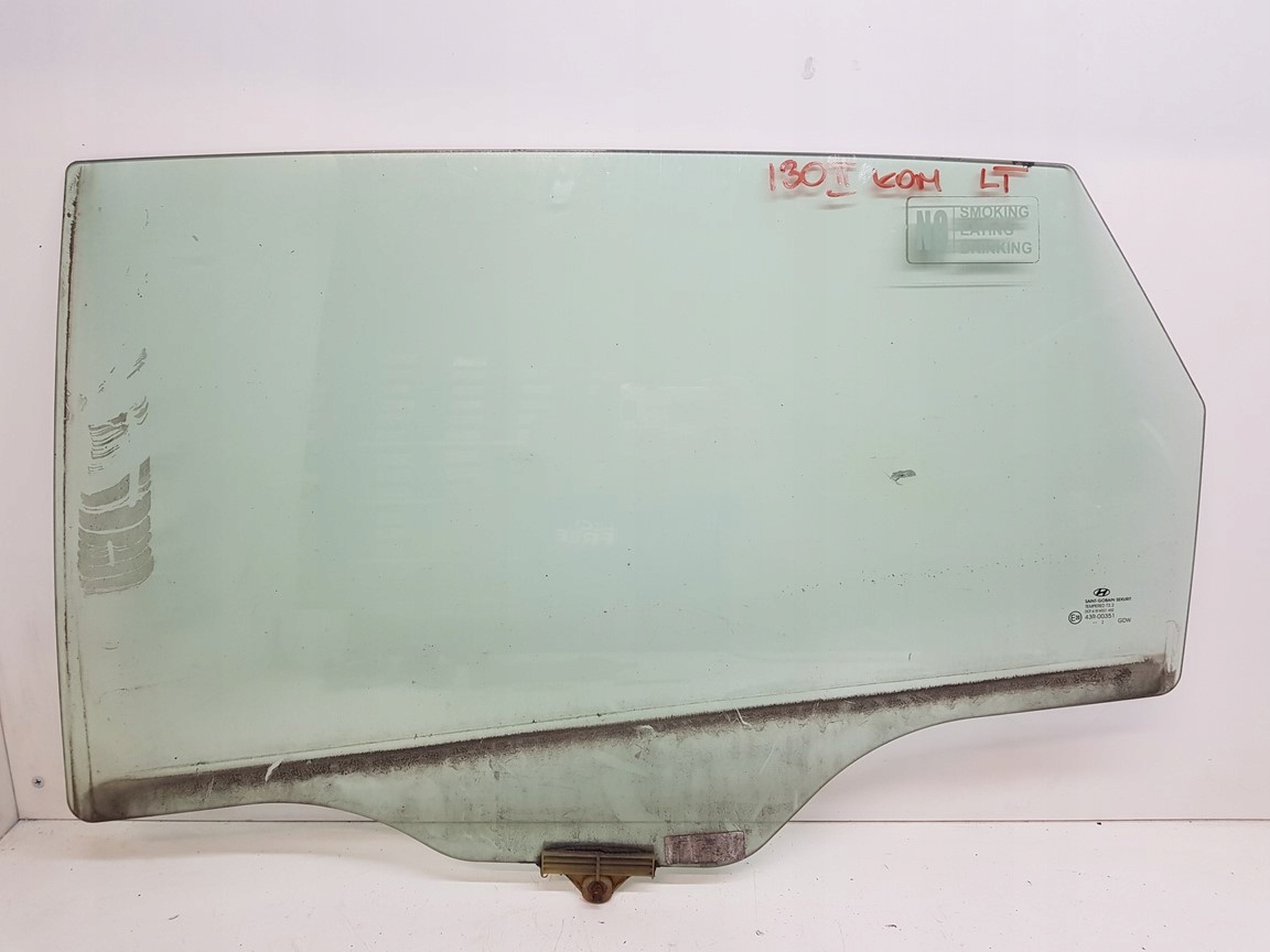 HYUNDAI I30 II KOMBI window door left rear part 2012