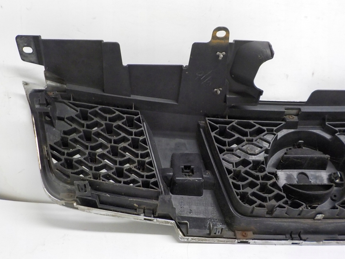 NISSAN X-TRAIL T31 XTRAIL grill grille radiator