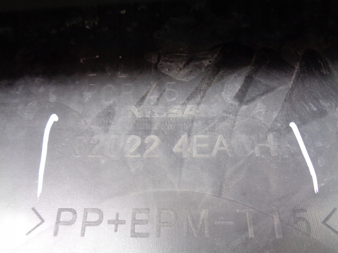 FRONTSTOSSSTANGE NISSAN QASHQAI 13-17 NR 40725