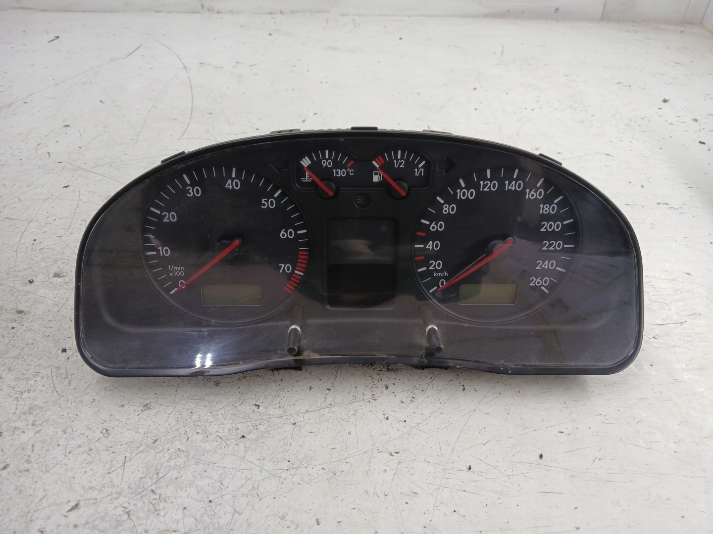 VW PASSAT B5 1.9 TDI dials dials 3B0920822