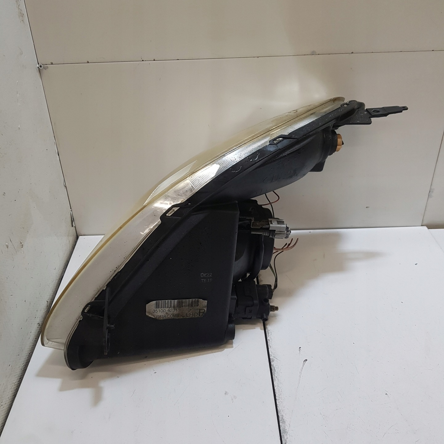 light right front SUZUKI SWIFT 4