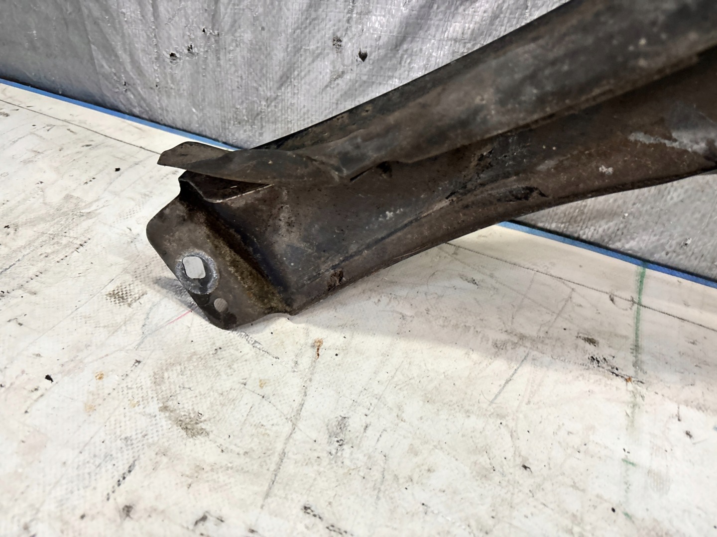 fender left front Mercedes W169 k: 696