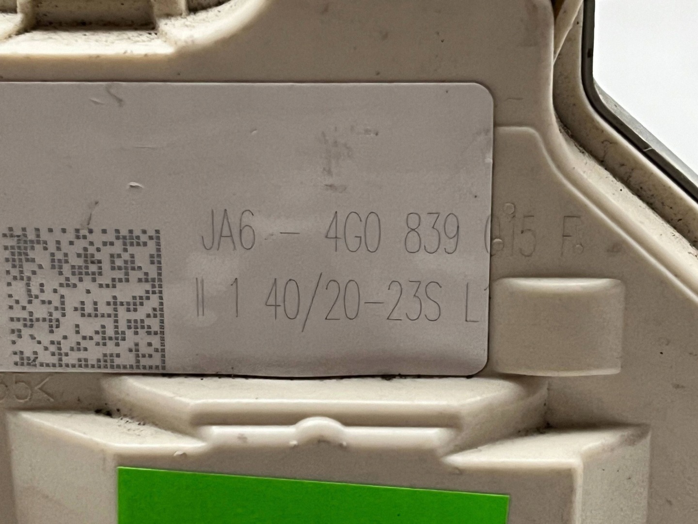 AUDI A4 B9 lock door left rear part 4G0839015F @M