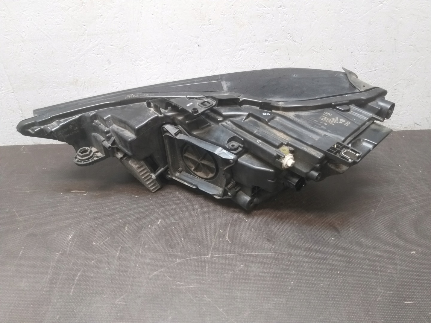 LIGHT FRONT RIGHT AUDI A6 C8 FULL LED 4K0941034
