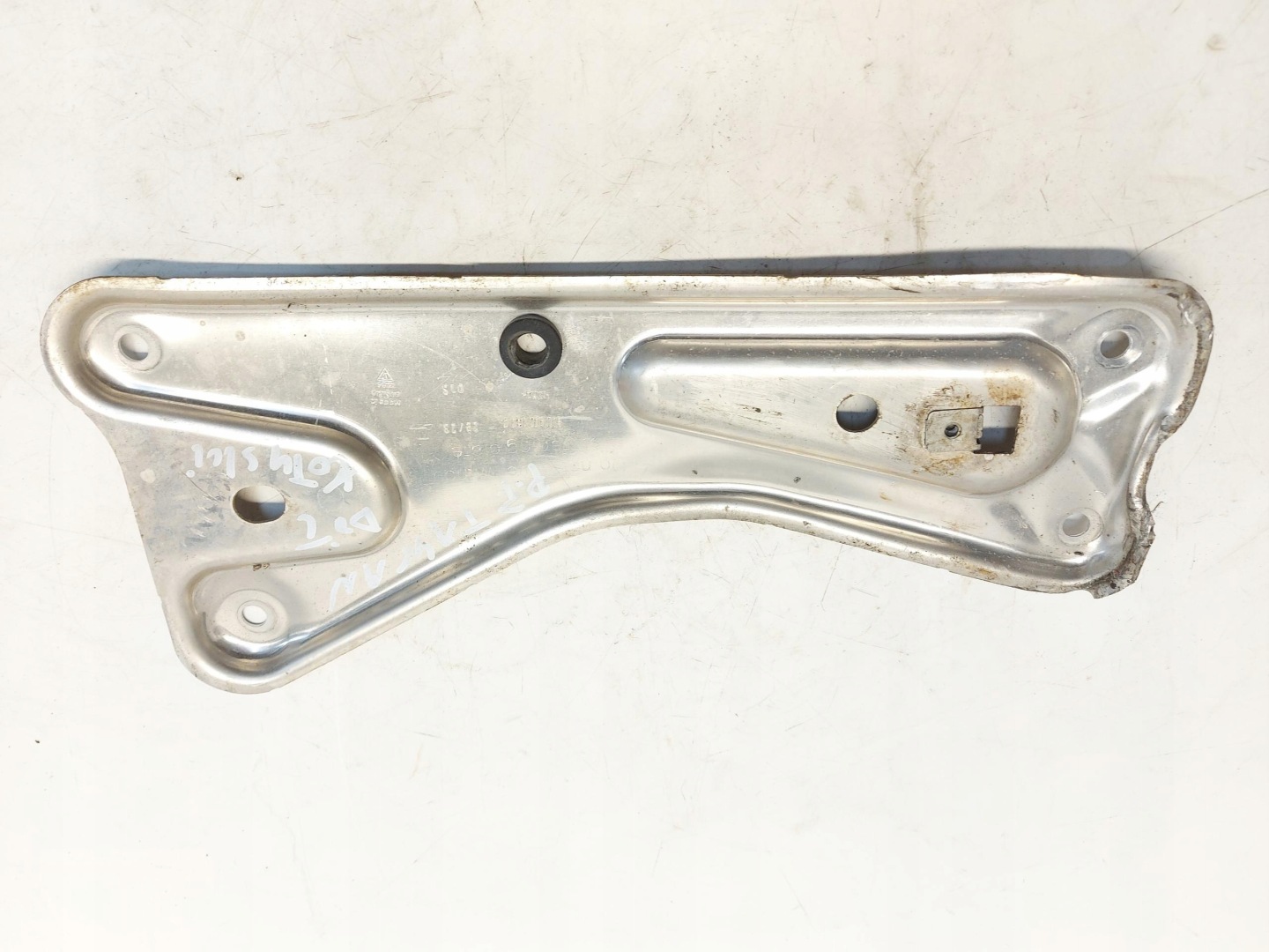 Porsche Taycan GTS 9J1 2023r Console Support plaque kolyski 9J1407130C