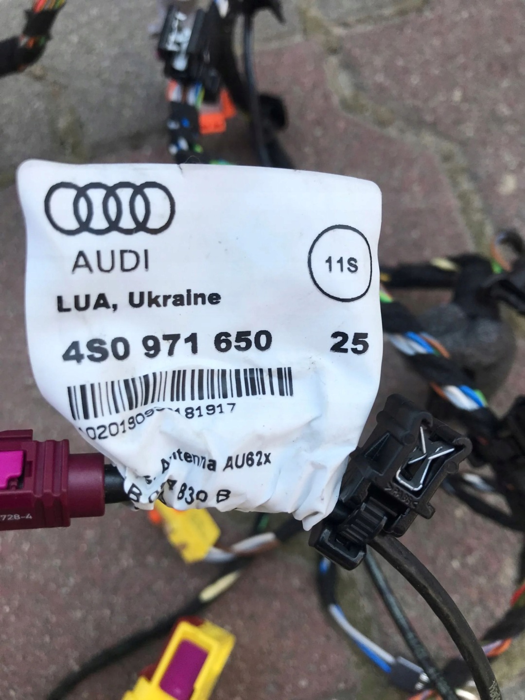 AUDI R8 5.2 plus bundle wiring consoles 4S1971679E 4S1971277E 4S0971650