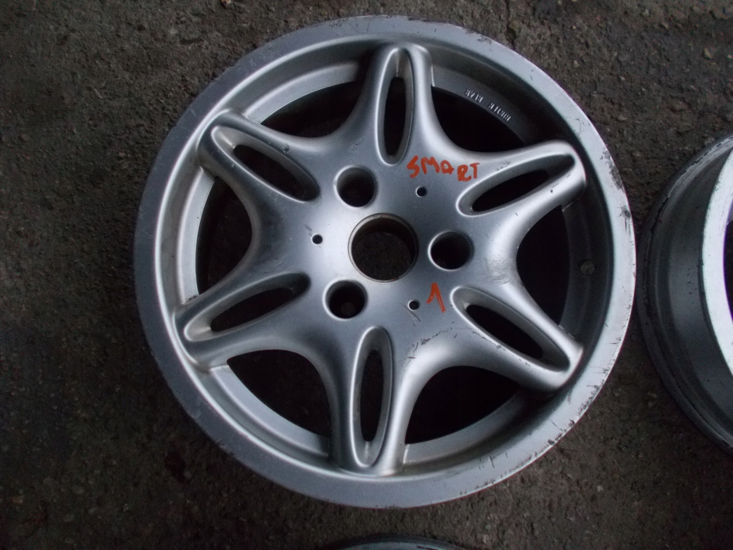 discs aluminium SMART 108612217AA 108740551A 15" ET 1 KOMPLET