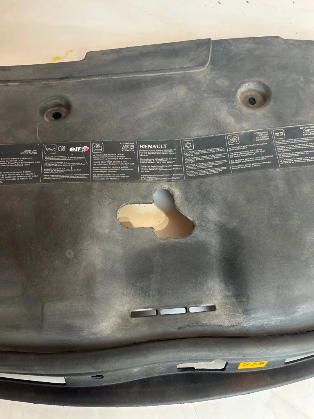 kryt Horn stěny předního Renault Laguna III Coupe