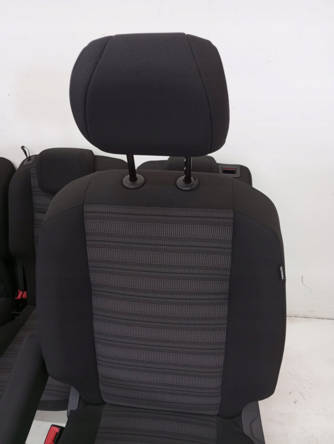 verkleidung Sitze 5 achse material OPEL COMBO E 23r