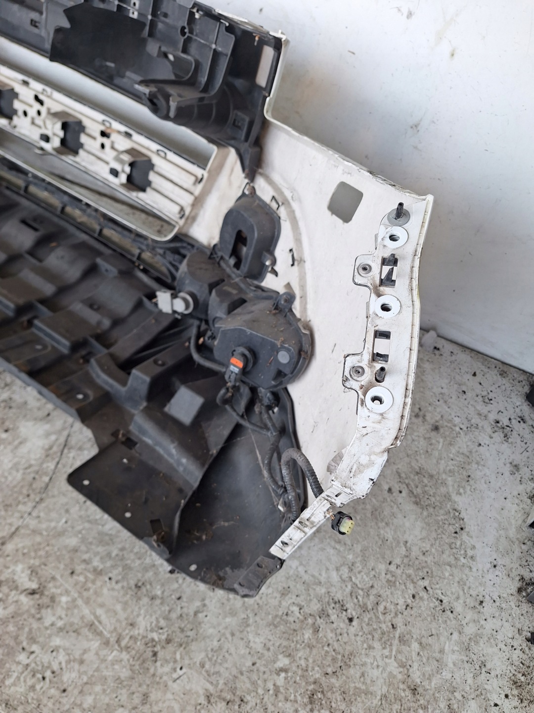 FORD KUGA MK2 12-16 bumper XENON + 6 X PDC