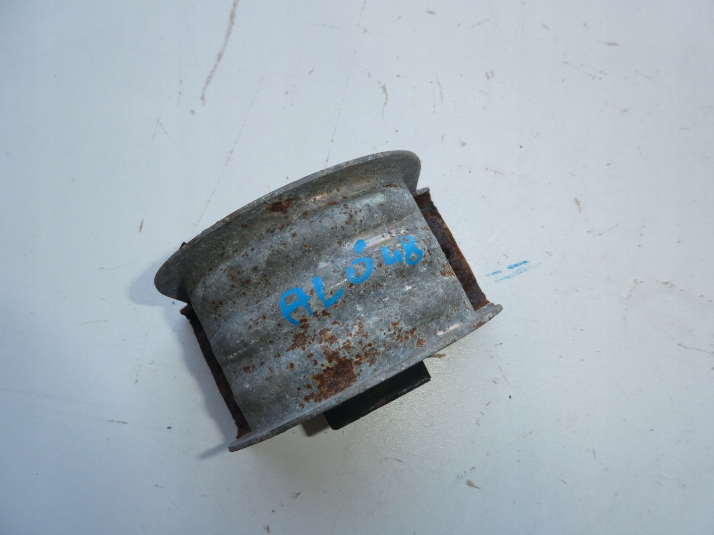 silenblok VW T5 7H0199848D