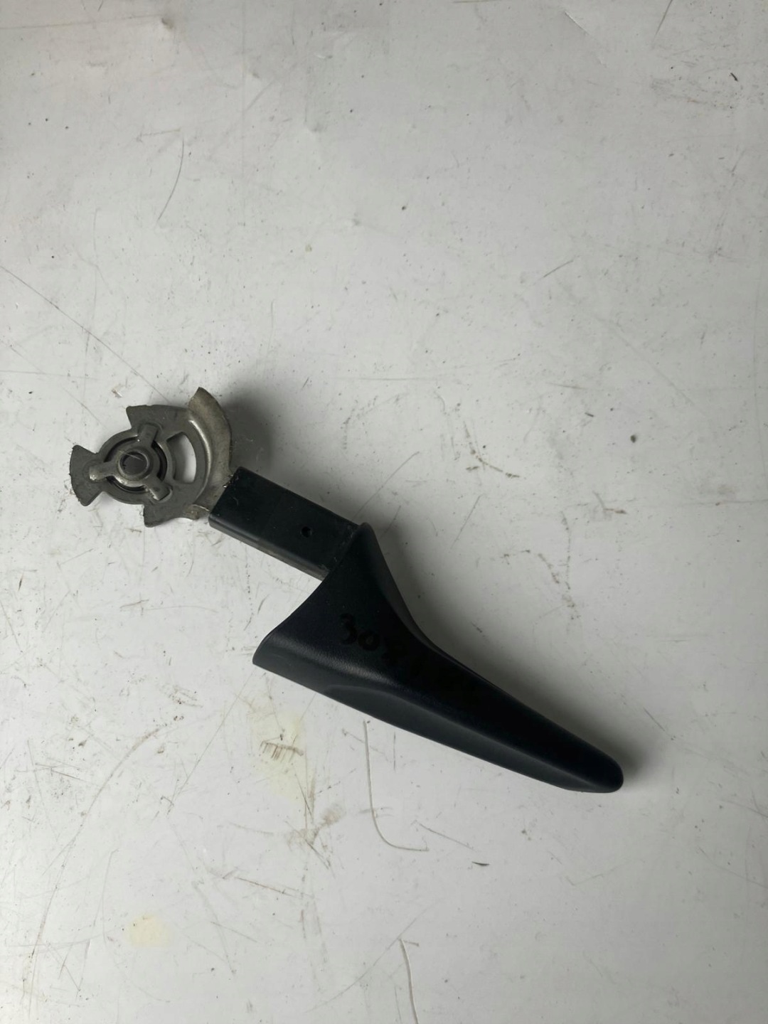 handle REGULACJA seat PEUGEOT 308 T9 left front
