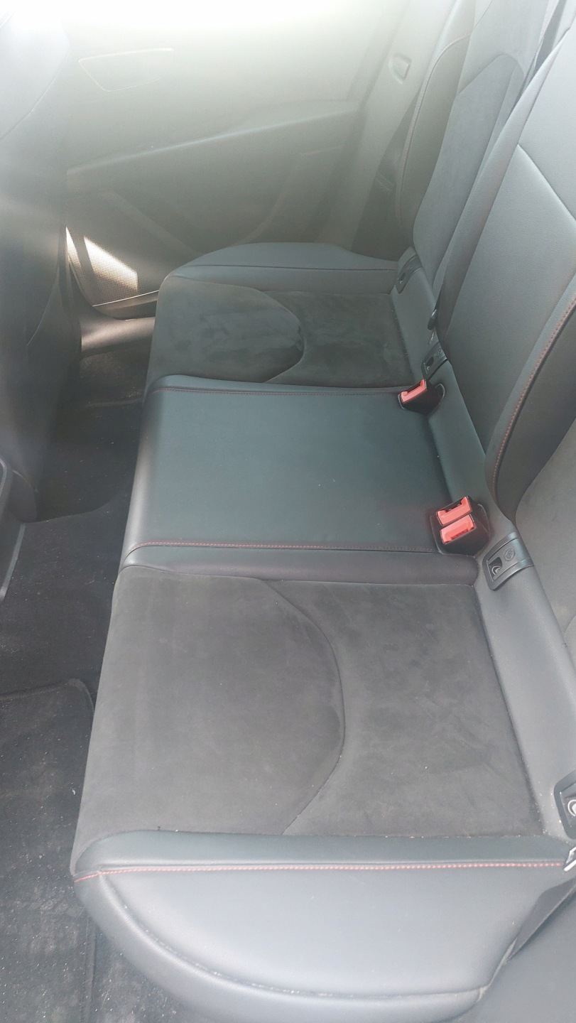 SEAT LEON III 5F FR HB 12r> Sitz Sitz OPARCIE heck Halbleder