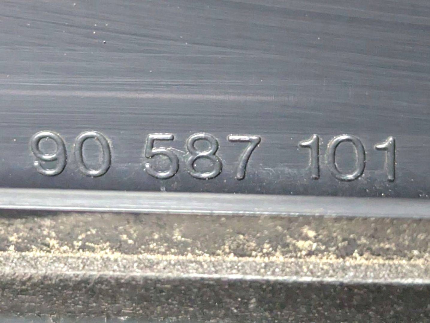 grille radiator Opel Astra G 2001 90587101