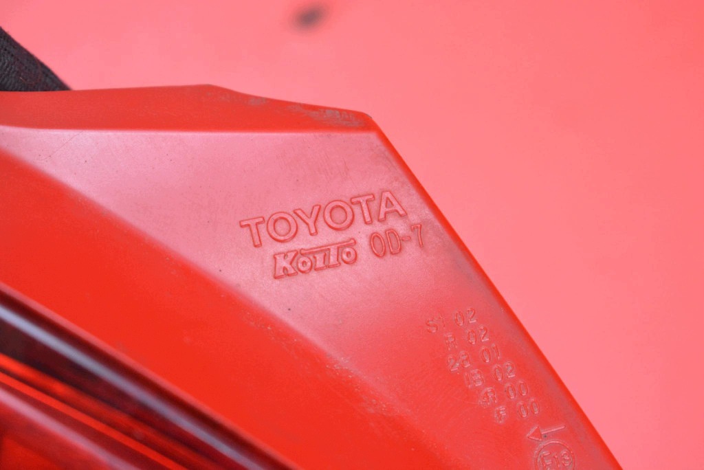 light left rear part rear 0D-7 TOYOTA YARIS 2 II 3D HB 05-09
