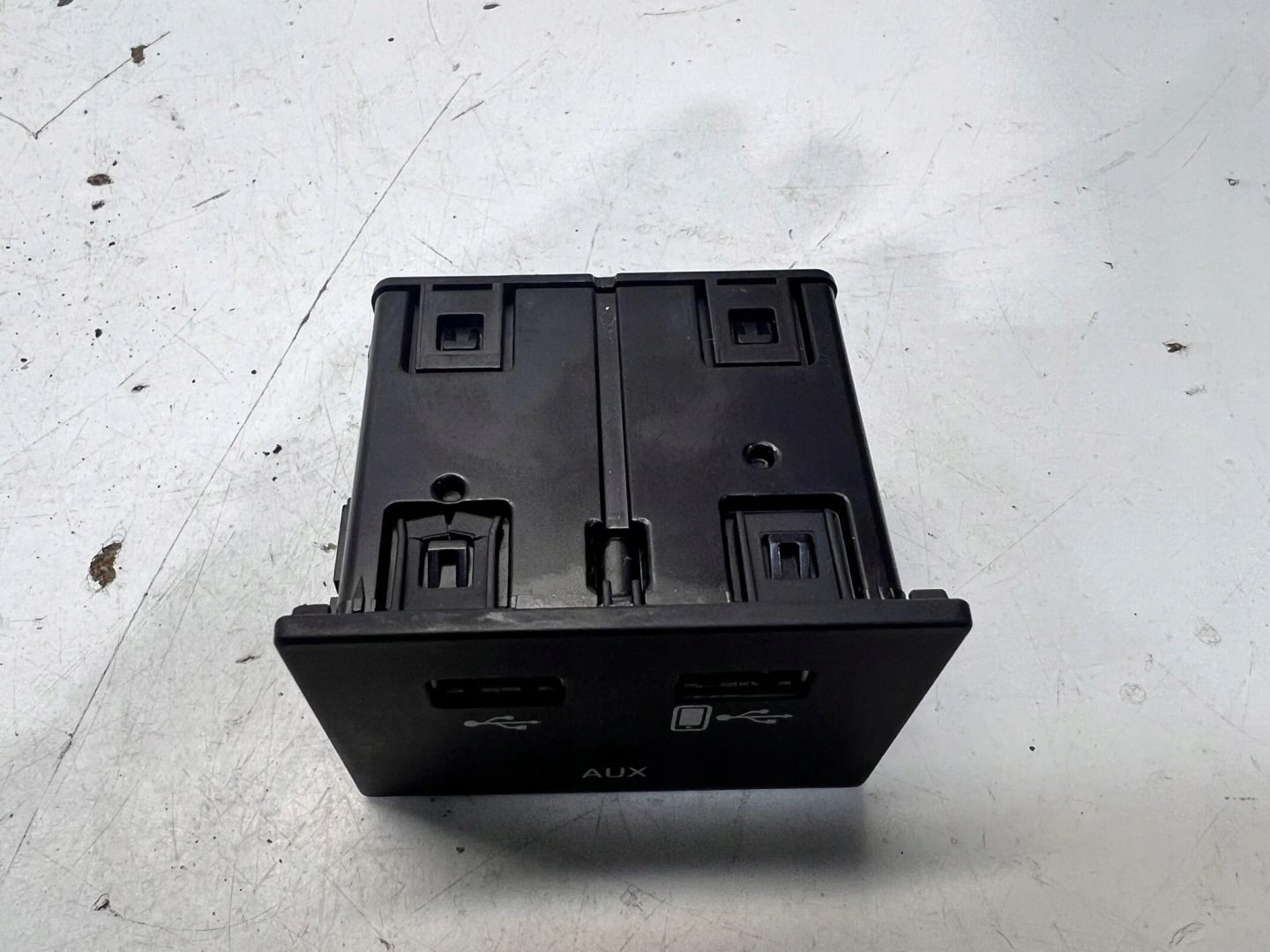 adapter PORT USB AUX AUDI A6 C7 4G0035736